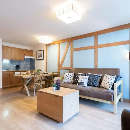 Duplex Centre-ville Avec Piscine Et Wifi - Fr-1-296-395 サン・ラリー・スラン