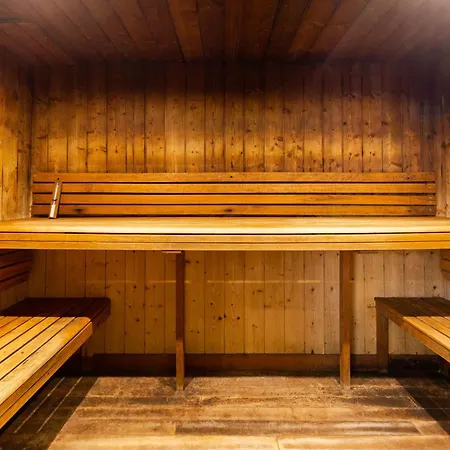 Duplex Centre-ville Avec Piscine Et Wifi - Fr-1-296-395 アパート サン・ラリー・スラン