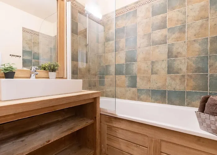 Duplex Centre-ville Avec Piscine Et Wifi - Fr-1-296-395 *