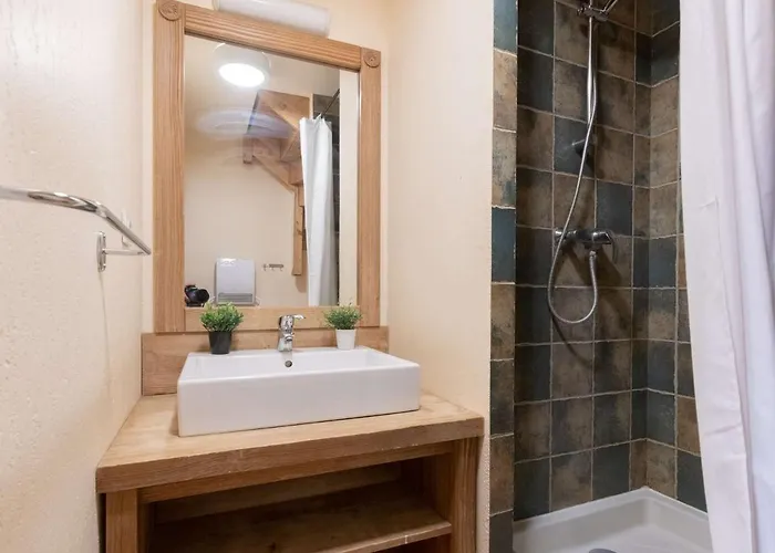 Duplex Centre-ville Avec Piscine Et Wifi - Fr-1-296-395 * سانت لاري سولون