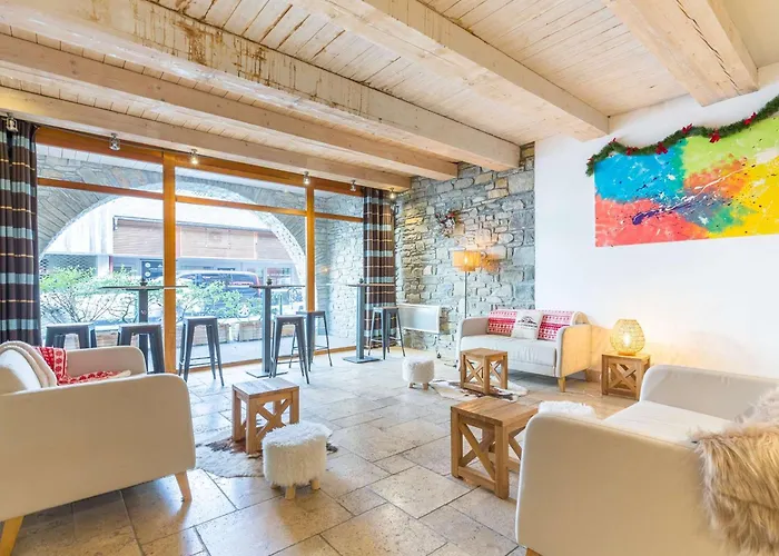 Apartment Duplex Centre-ville Avec Piscine Et Wifi - Fr-1-296-395 Saint-Lary-Soulan